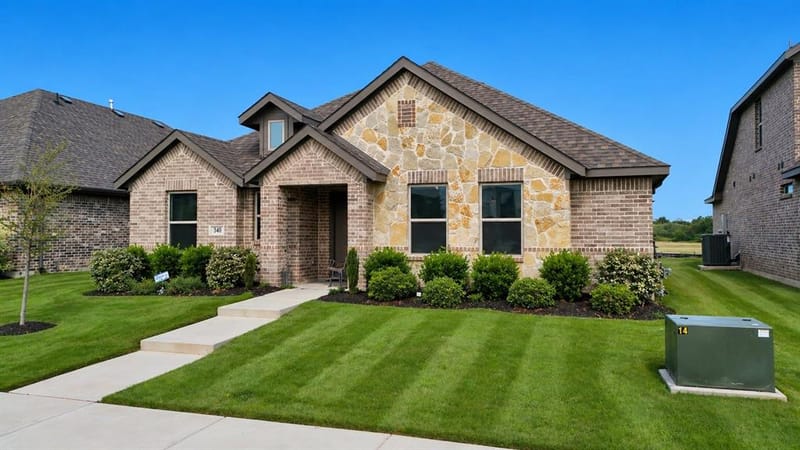 340 Freestall Drive, Midlothian TX 76065 - Photo 2