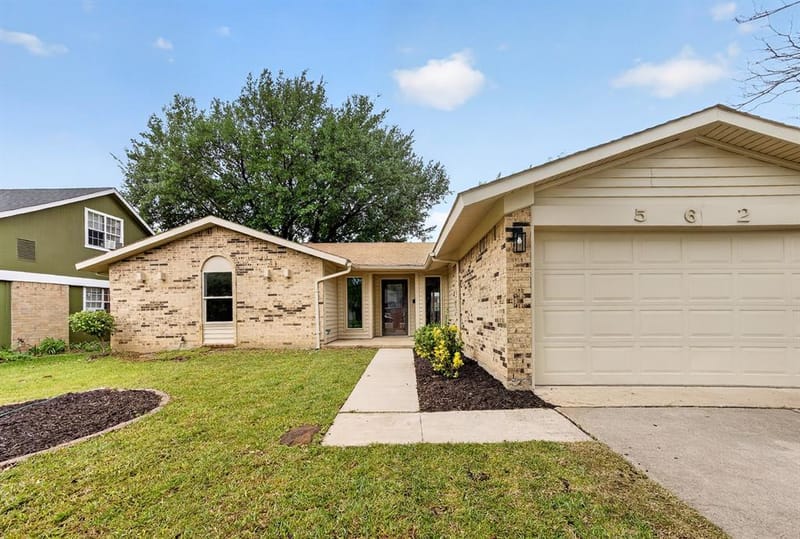 562 Kent Drive, Lewisville TX 75067 - Photo 32