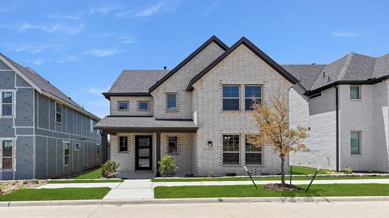 8736 Treeline Parkway, Justin TX 76247