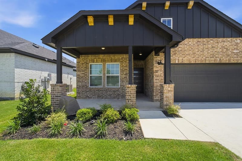 7501 Poplar Drive, Denton TX 76226 - Photo 3