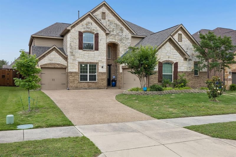 9519 Amberwoods Lane, Frisco TX 75035 - Photo 2