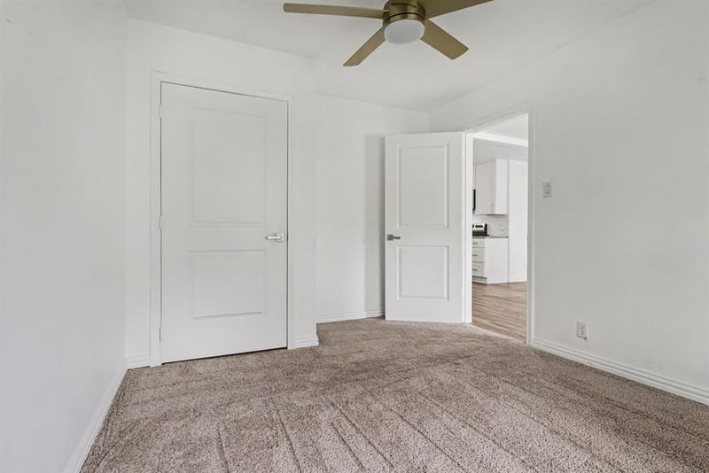2610 Hillcrest Avenue, Greenville TX 75402 - Photo 15