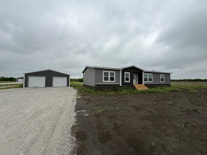 5945 County Road 1017, Joshua TX 76058 - Photo 31