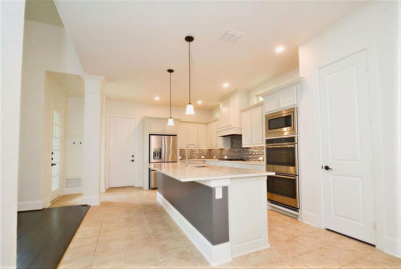 516 Four Stones Boulevard, Lewisville TX 75056 - Photo 5