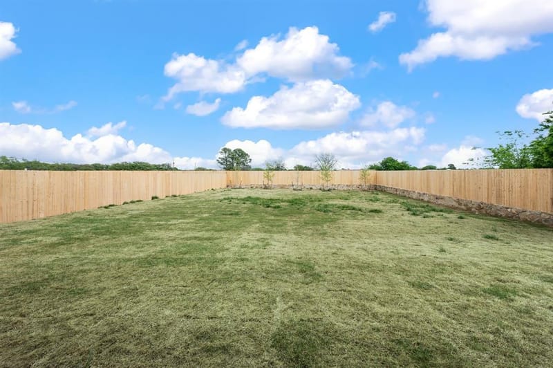 806 N Avenue E, Springtown TX 76082 - Photo 22