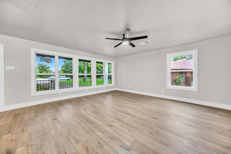 831 Glen Arbor Drive, Dallas TX 75241 - Photo 13
