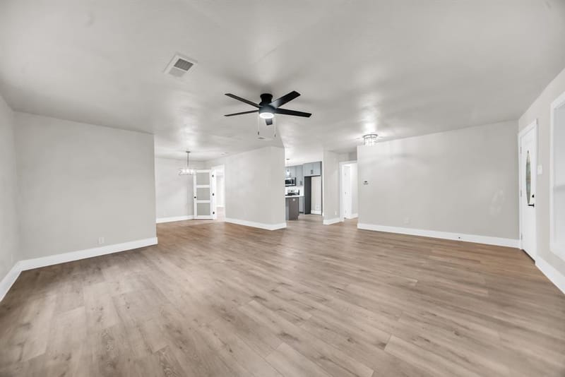 831 Glen Arbor Drive, Dallas TX 75241 - Photo 12