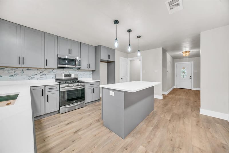 831 Glen Arbor Drive, Dallas TX 75241 - Photo 7
