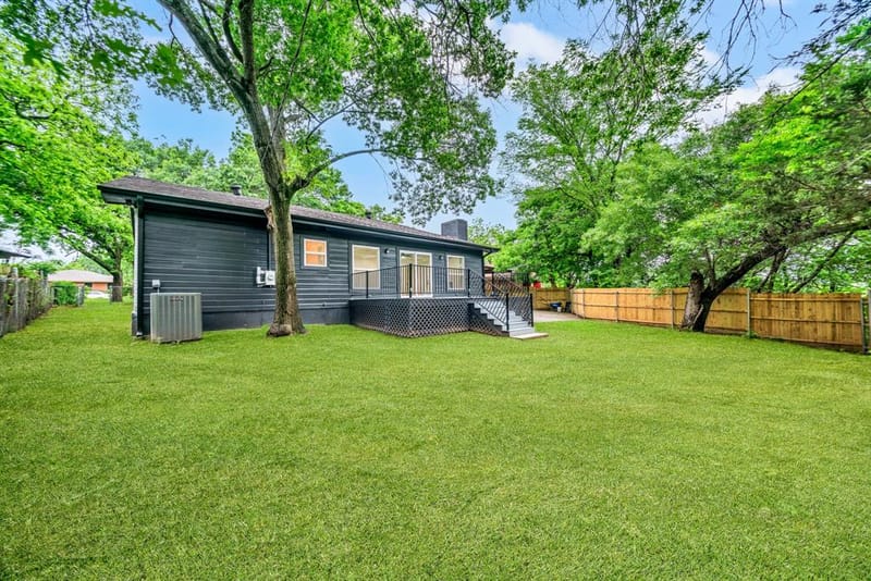 831 Glen Arbor Drive, Dallas TX 75241 - Photo 36