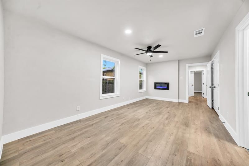831 Glen Arbor Drive, Dallas TX 75241 - Photo 32