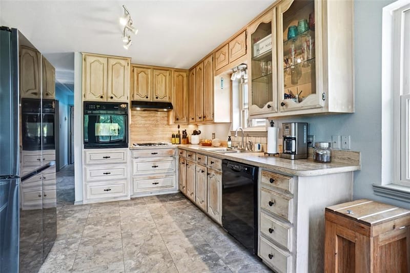 8983 W Odneal Road, Krum TX 76249 - Photo 9