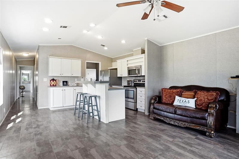 8983 W Odneal Road, Krum TX 76249 - Photo 21