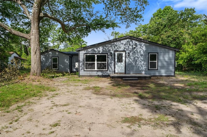 823 Clark Street, Tyler TX 75701 - Photo 16