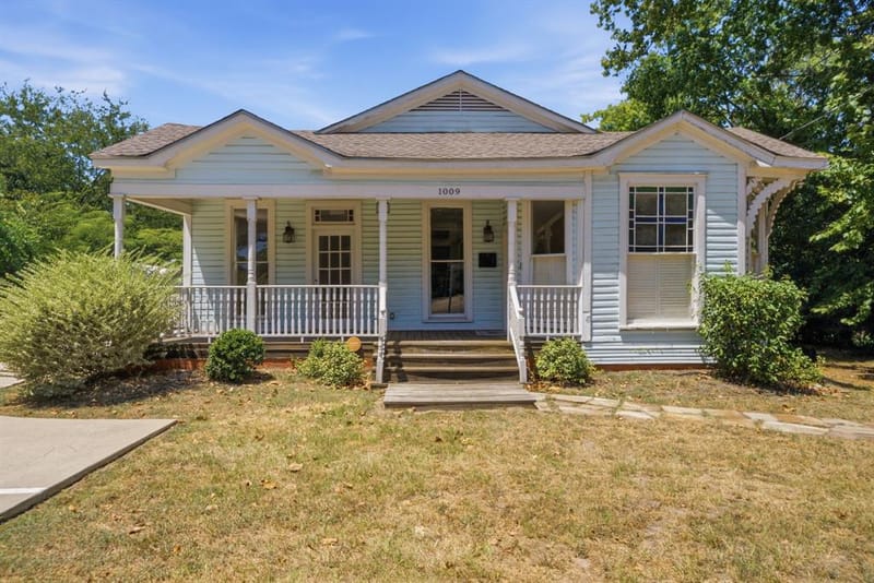 1009 N Pacific, Mineola TX 75773