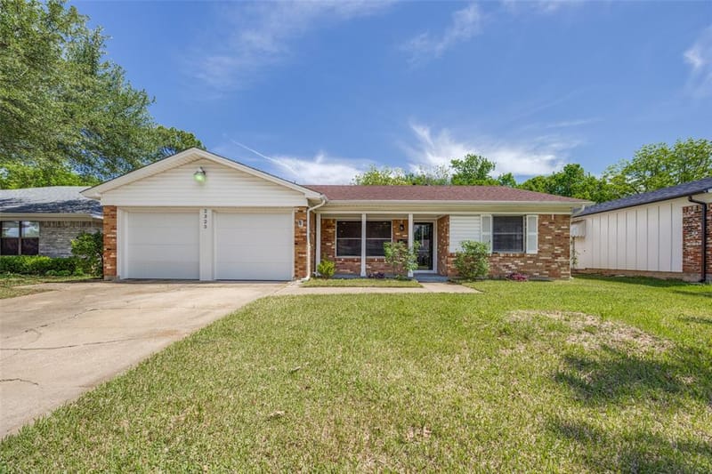 2325 N Ricketts Street, Sherman TX 75092 - Photo 2
