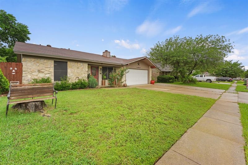 14813 Oakwood Lane, Balch Springs TX 75180 - Photo 2