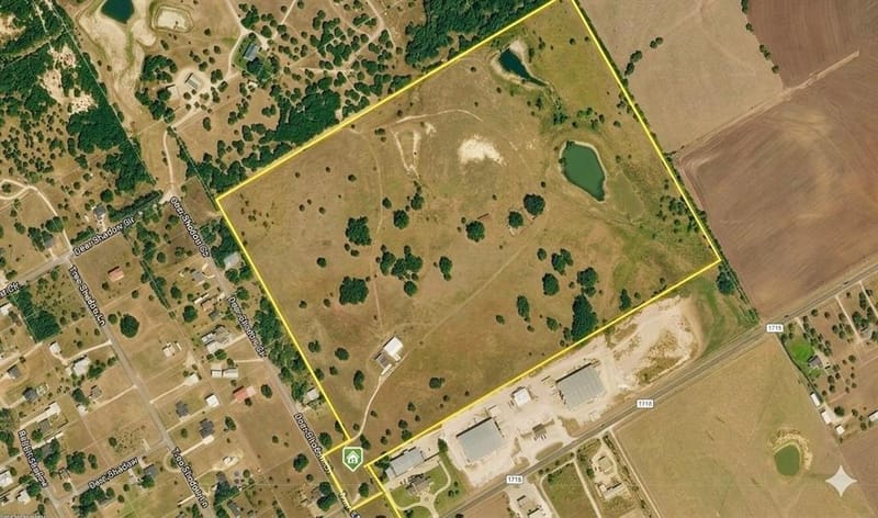 277 Deer Shadow Circle, Whitney TX 76692 - Photo 2