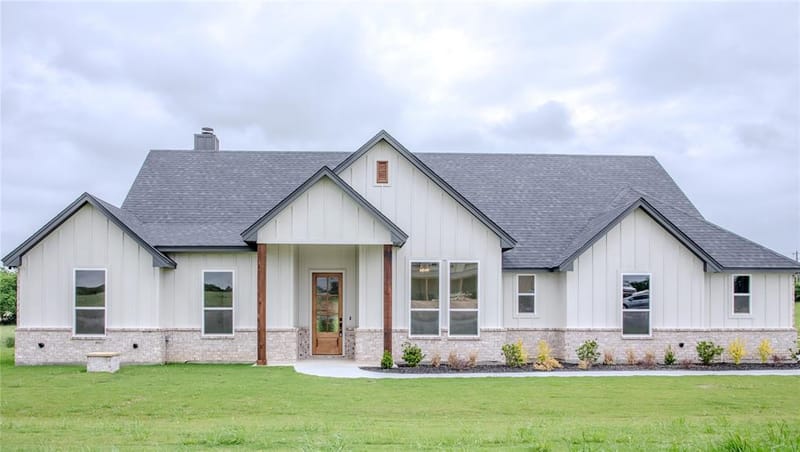 204 Sweetgrass Drive, Poolville TX 76487