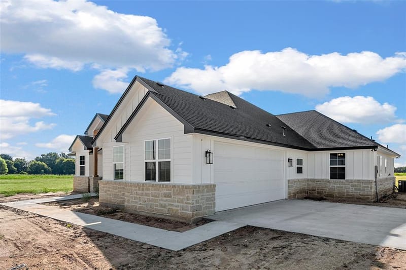173 Willow Branch Road, McGregor TX 76657 - Photo 2