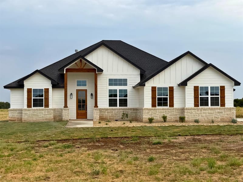 173 Willow Branch Road, McGregor TX 76657