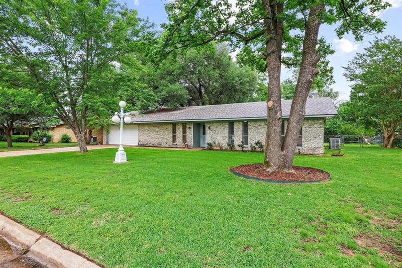 212 Lou Street, Sulphur Springs TX 75482 - Photo 2