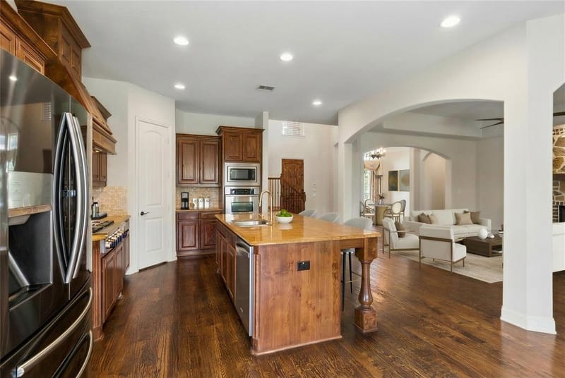 2913 Fayette Trail, Frisco TX 75034 - Photo 9