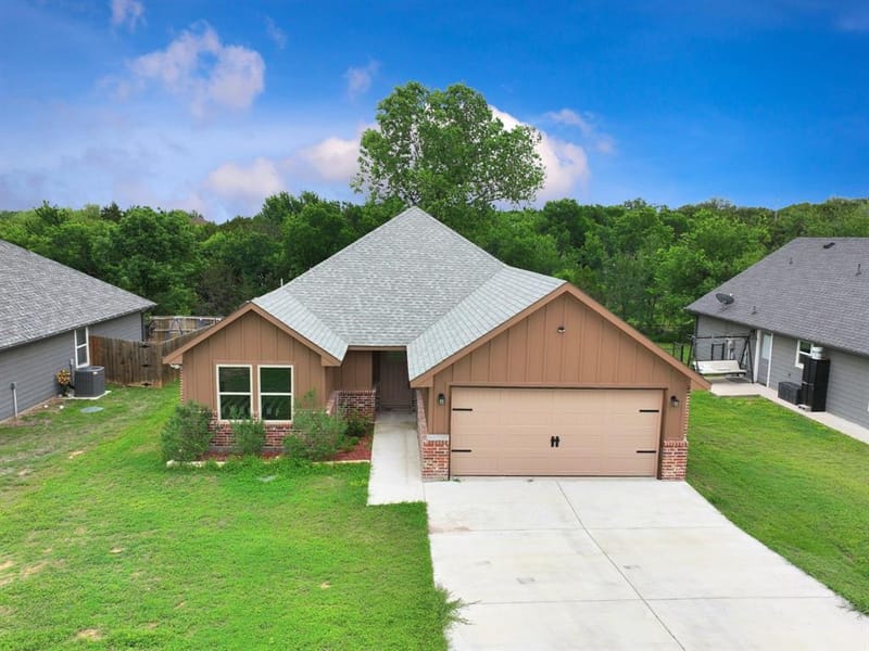 2615 San Gabriel Drive, Granbury TX 76048 - Photo 19