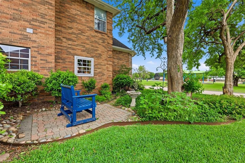 812 Sylvan Creek Drive, Lewisville TX 75067 - Photo 5