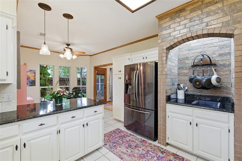 812 Sylvan Creek Drive, Lewisville TX 75067 - Photo 10