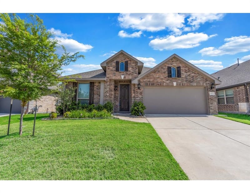 452 W Autumn Hill Bluff, Lavon TX 75166 - Photo 2