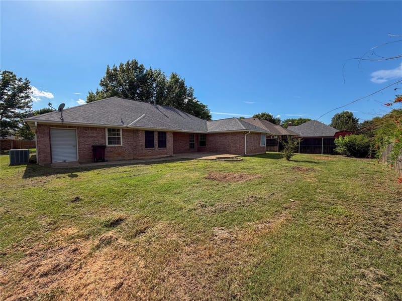 2204 N Village Drive, Bonham TX 75418 - Photo 36