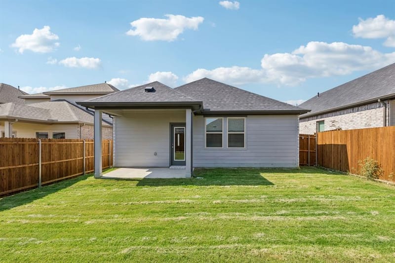 506 Green Gables Drive, Princeton TX 75071 - Photo 9
