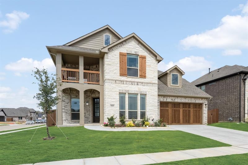 2644 Lila Street, Burleson TX 76028 - Photo 2