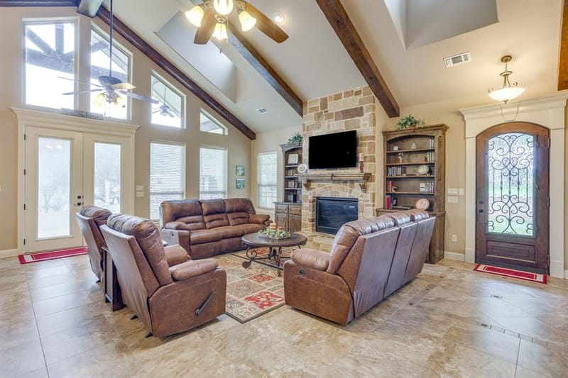 6417 Beacon Vista Circle, Granbury TX 76049 - Photo 10