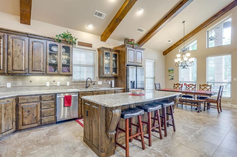 6417 Beacon Vista Circle, Granbury TX 76049 - Photo 15