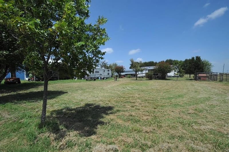 806 N Fm 1752, Savoy TX 75479 - Photo 7