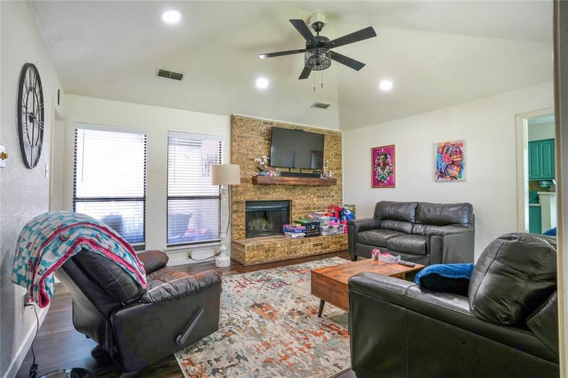 6320 Leasa Court, Sachse TX 75048 - Photo 4