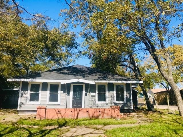 106 W Decatur Street, Ennis TX 75119