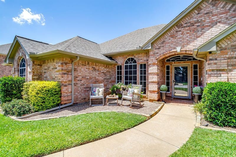 7732 Bridlewood Court, North Richland Hills TX 76182 - Photo 3