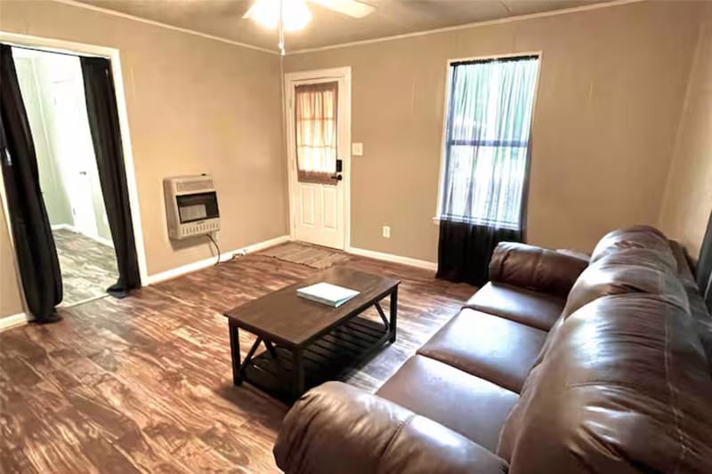 116 E Locust Street, Collinsville TX 76233 - Photo 3