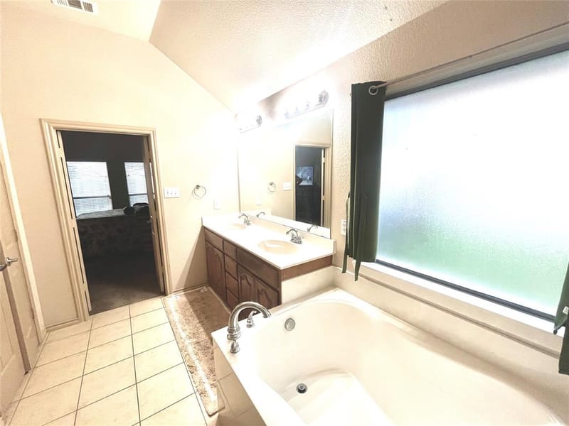 1113 Devonshire Drive, Glenn Heights TX 75154 - Photo 10