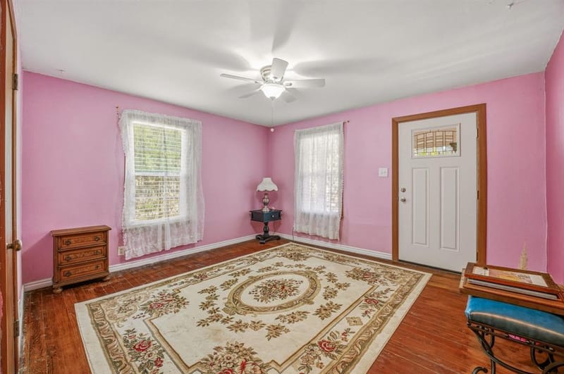 401 E Bridge Street, Granbury TX 76048 - Photo 18