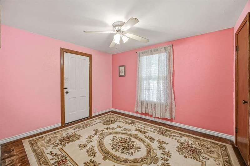 401 E Bridge Street, Granbury TX 76048 - Photo 21