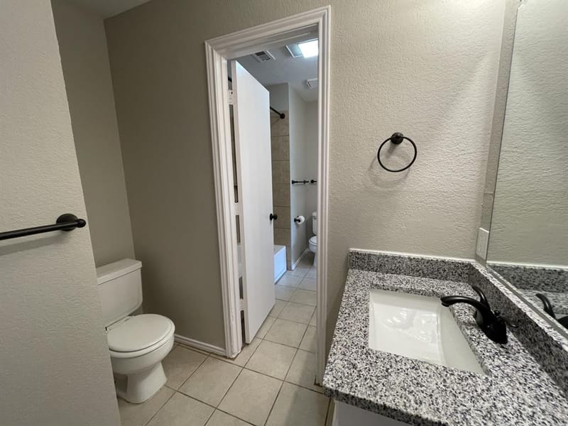 4104 GREEN ACRES Circle, Arlington TX 76017 - Photo 13