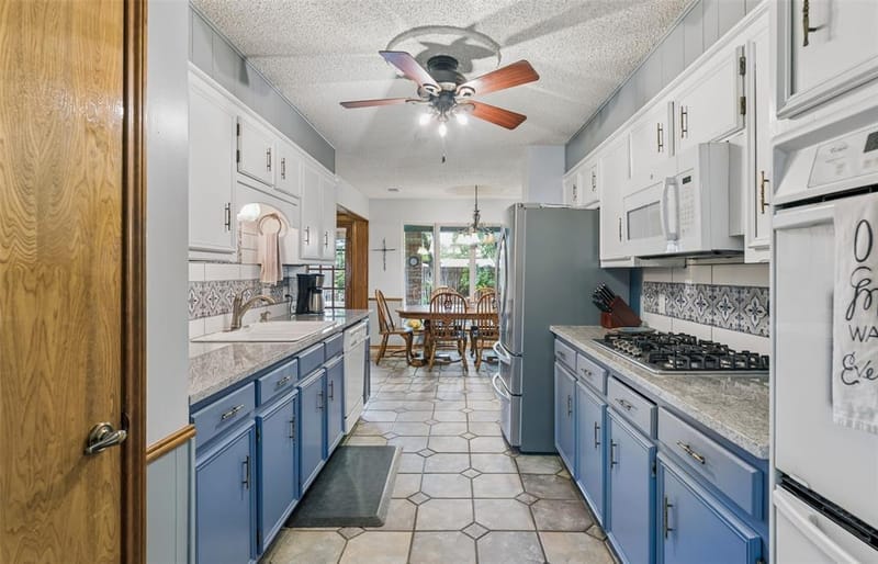 5707 Trail Crest Drive, Arlington TX 76017 - Photo 8