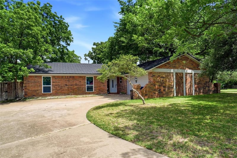 261 Timberlake Drive, Azle TX 76020 - Photo 7