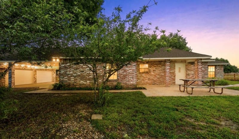 1692 W Tate Street, Robinson TX 76706 - Photo 2