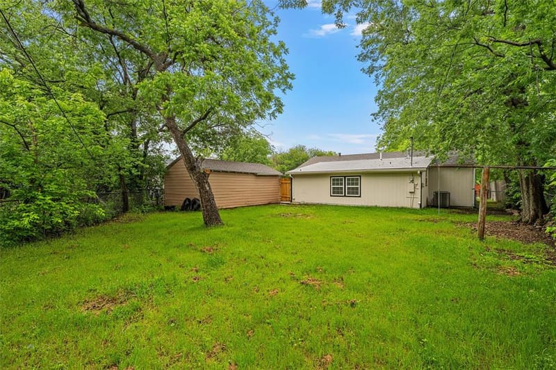 2012 N 39th Street, Waco TX 76707 - Photo 15