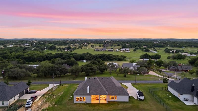200 Finney Drive, Weatherford TX 76085