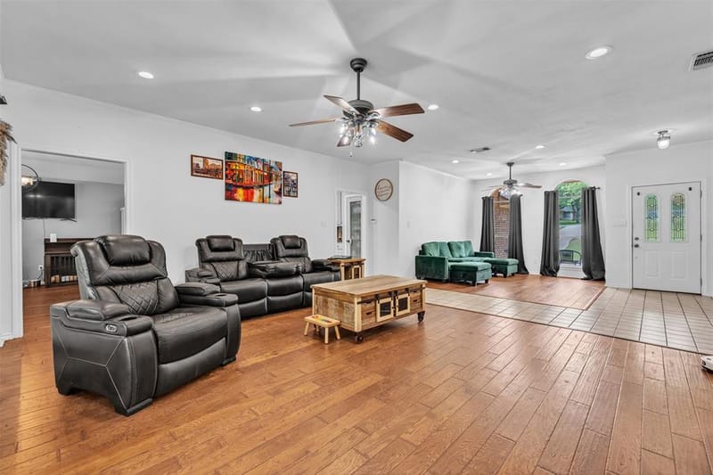 1557 Woodbee Court, Azle TX 76020 - Photo 5